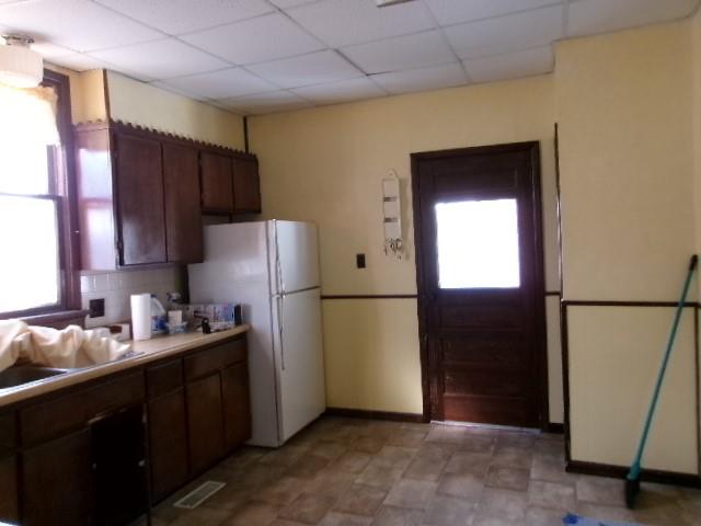 407 West 10th Street Sedalia, MO 65301 - Photo 5 of 16