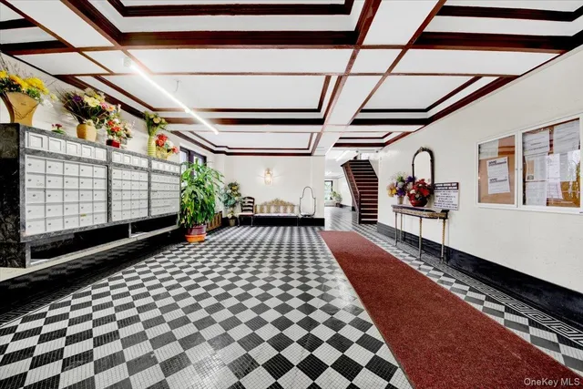 $160,000 | 2925 Matthews Avenue, Unit 5H | Olinville