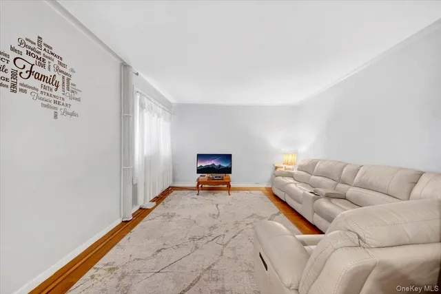 $160,000 | 2925 Matthews Avenue, Unit 5H | Olinville