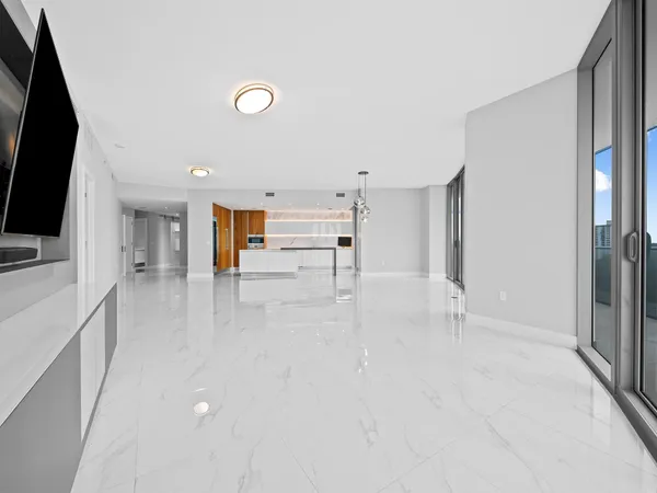 $18,995 | 701 North Fort Lauderdale Beach Boulevard, Unit 802, Fort Lauderdale, FL 33304