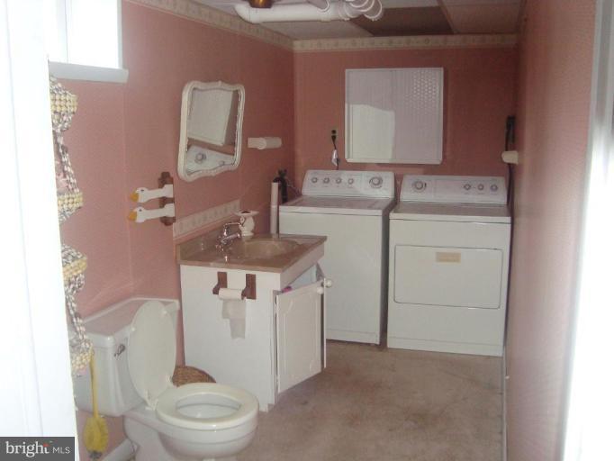 184 Arundel Road Pasadena, MD 21122 - Photo 16 of 16 Laundry Area 1