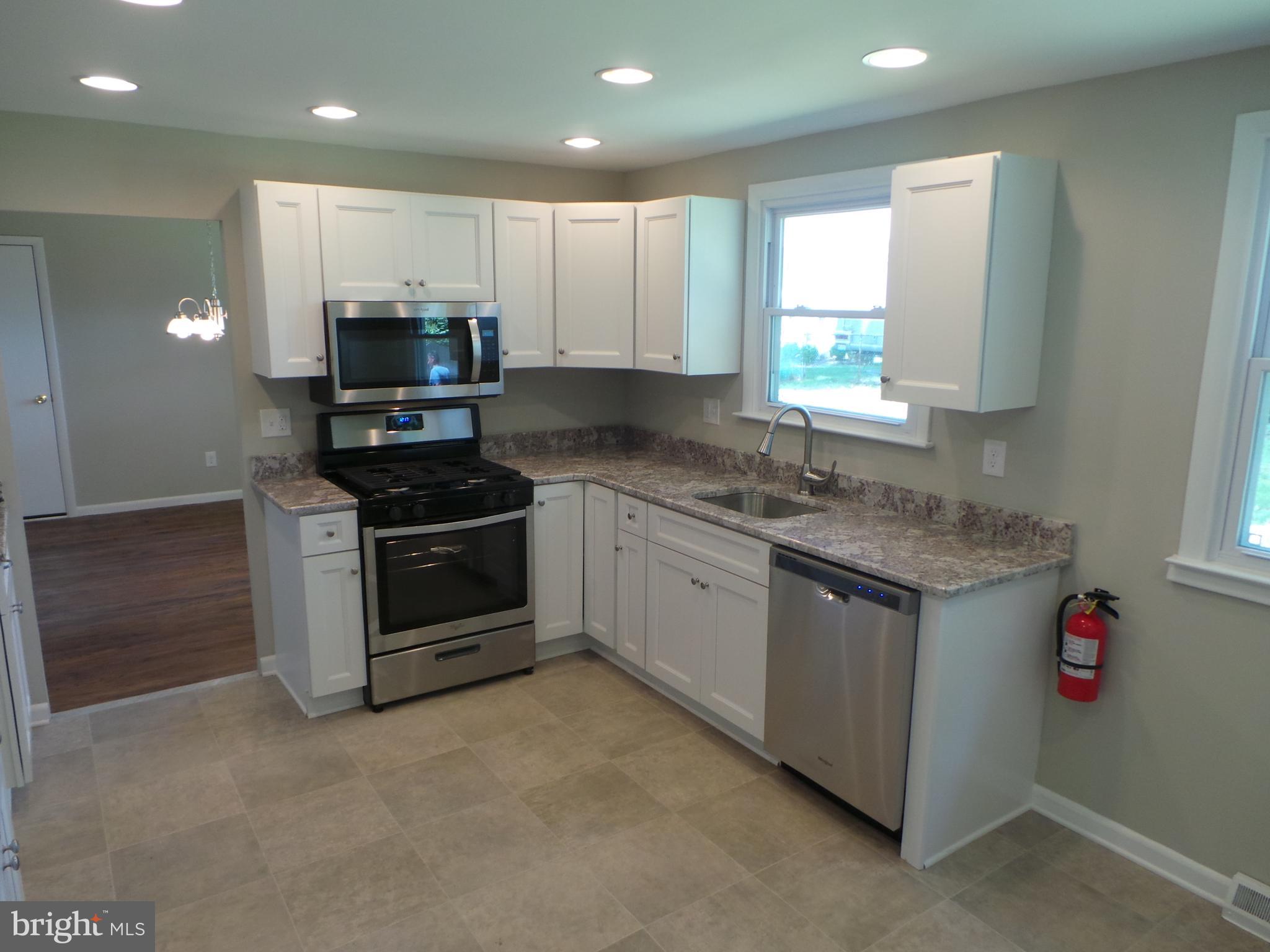 910 Abington Road Cherry Hill, NJ 08034 - Photo 4 of 31 Gallery Image 4
