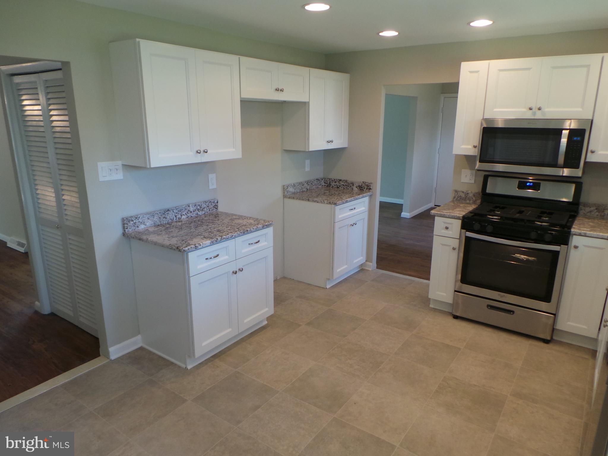 910 Abington Road Cherry Hill, NJ 08034 - Photo 5 of 31 Gallery Image 5