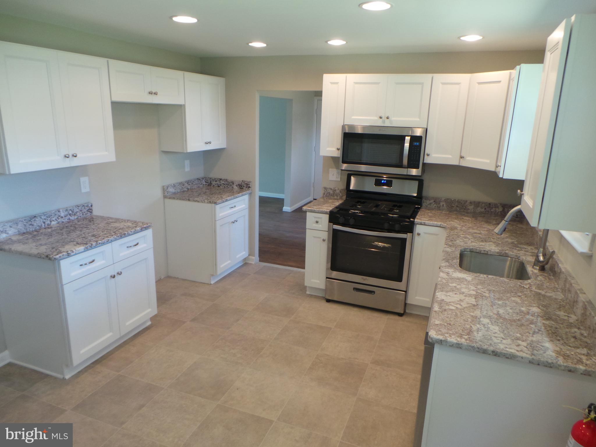 910 Abington Road Cherry Hill, NJ 08034 - Photo 6 of 31 Gallery Image 6