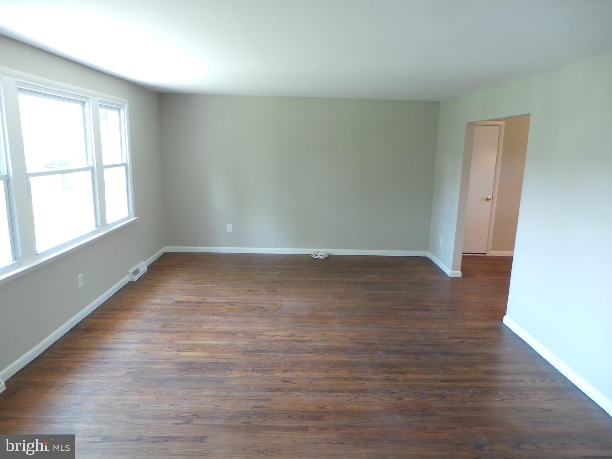 910 Abington Road Cherry Hill, NJ 08034 - Photo 10 of 31 Gallery Image 10