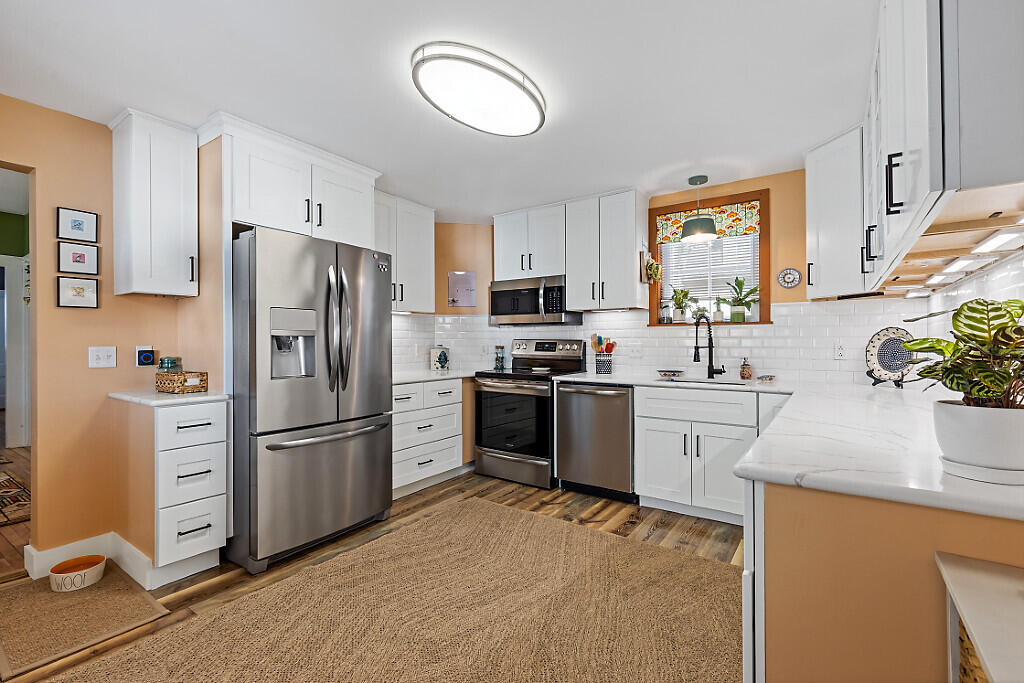 12 Middle Street Hallowell, ME 04347 - Photo 8 of 63 Kitchen.