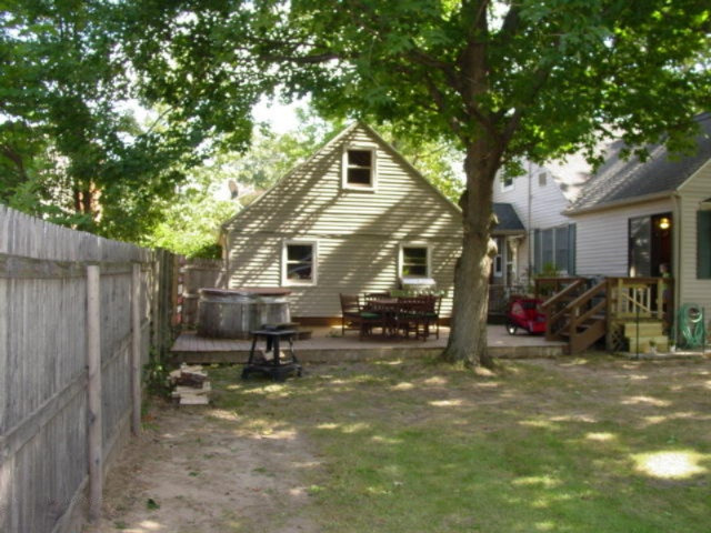 405 Douglas Drive Decatur, MI 49045 - Photo 6 of 35 Deck