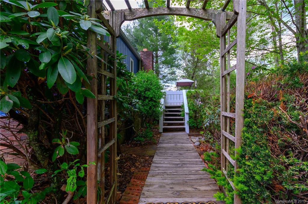 2165 Riceville Road Asheville, NC 28805 - Photo 8 of 37 Gallery Image 8