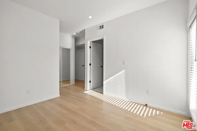 $5,958 | 6541 De Longpre Avenue, Unit 1/2, Los Angeles, CA 90028