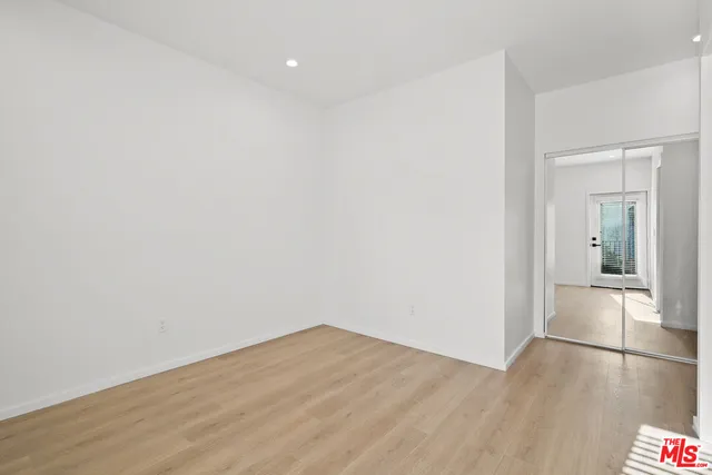 $5,958 | 6541 De Longpre Avenue, Unit 1/2, Los Angeles, CA 90028