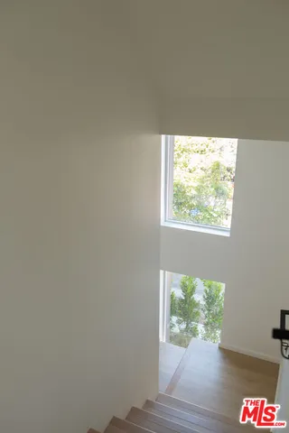 $5,958 | 6541 De Longpre Avenue, Unit 1/2, Los Angeles, CA 90028