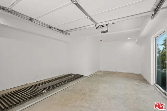 $5,958 | 6541 De Longpre Avenue, Unit 1/2, Los Angeles, CA 90028