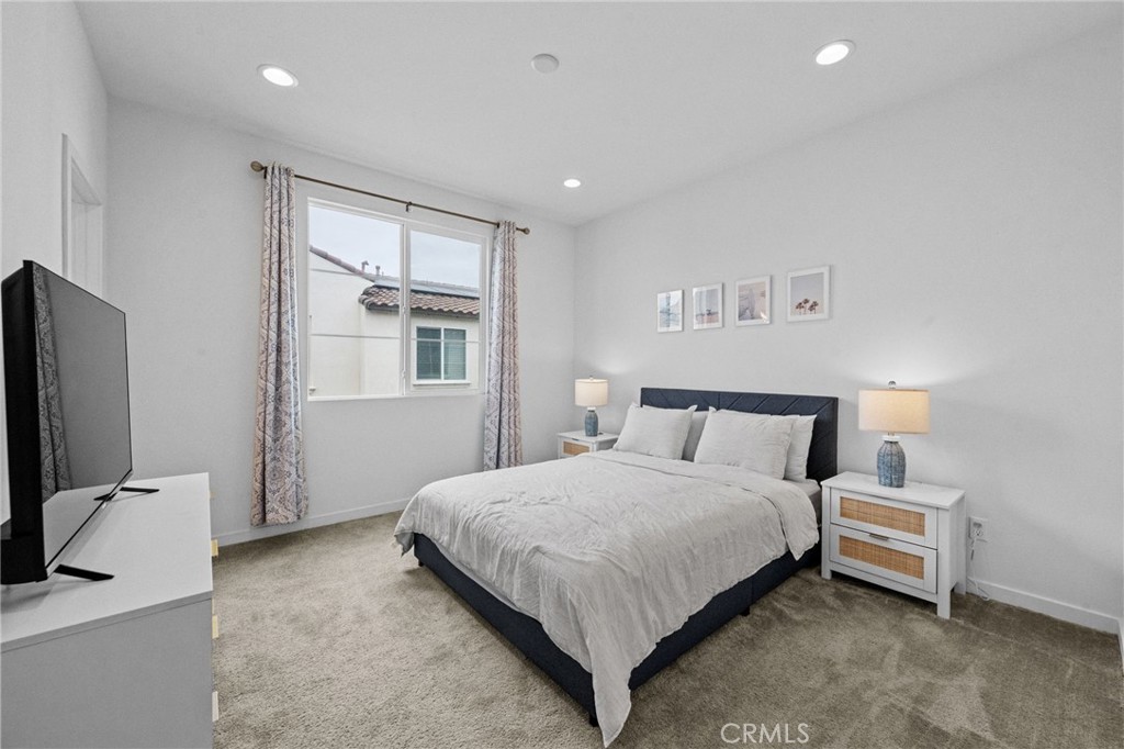 322 Ford Road Costa Mesa, CA 92627 - Photo 15 of 24
