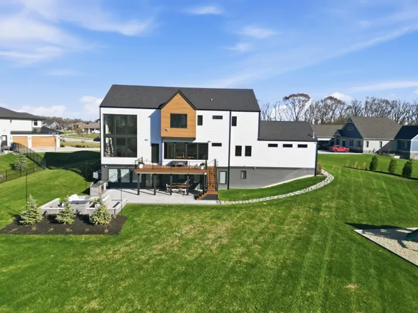 $2,100,000 | 10092 Tall Grass Trail, St. John, IN 46373