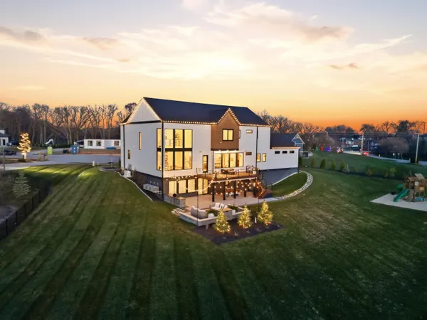 $2,100,000 | 10092 Tall Grass Trail, St. John, IN 46373