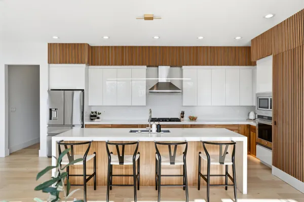 $2,100,000 | 10092 Tall Grass Trail, St. John, IN 46373