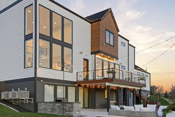 $2,100,000 | 10092 Tall Grass Trail, St. John, IN 46373