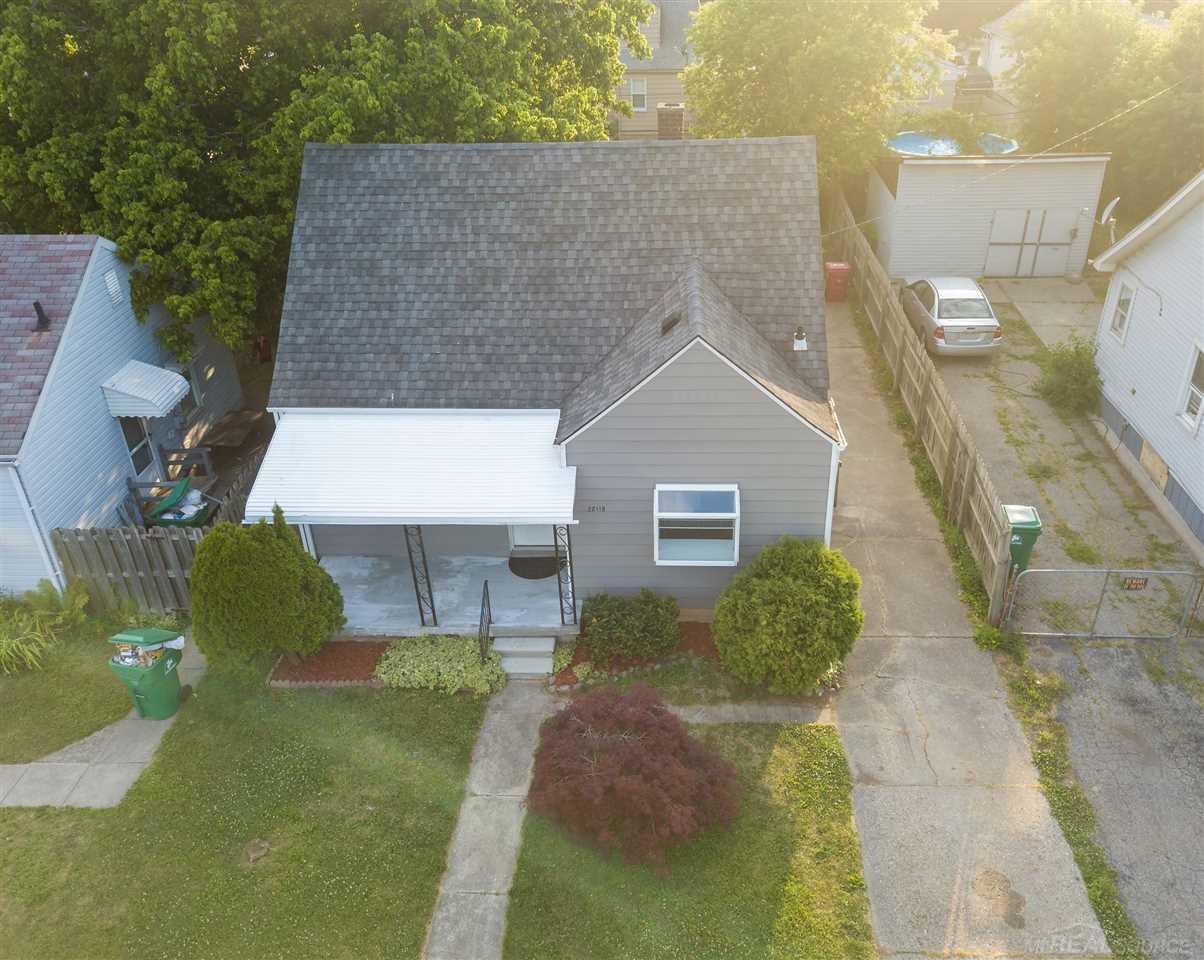 22119 Cushing Avenue Eastpointe, MI 48021 - Photo 30 of 33 50017426-29.JPG