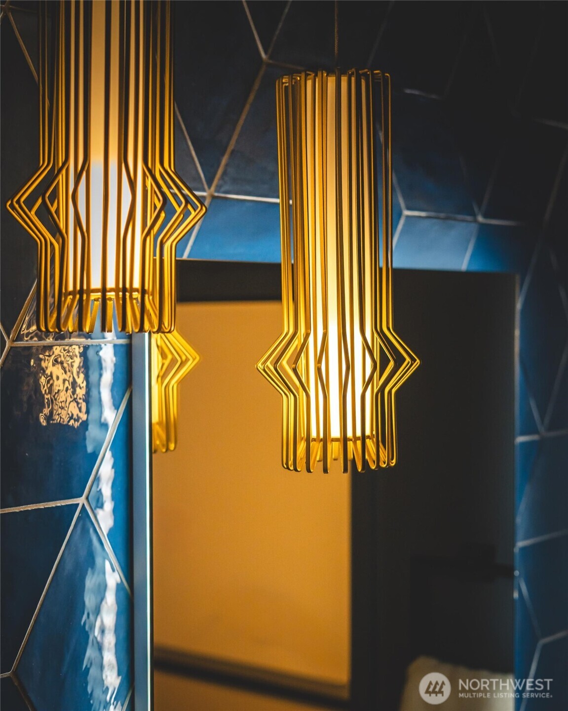 615 East Pike Street, Unit 303 Seattle, WA 98122 - Photo 12 of 40 a view of front door