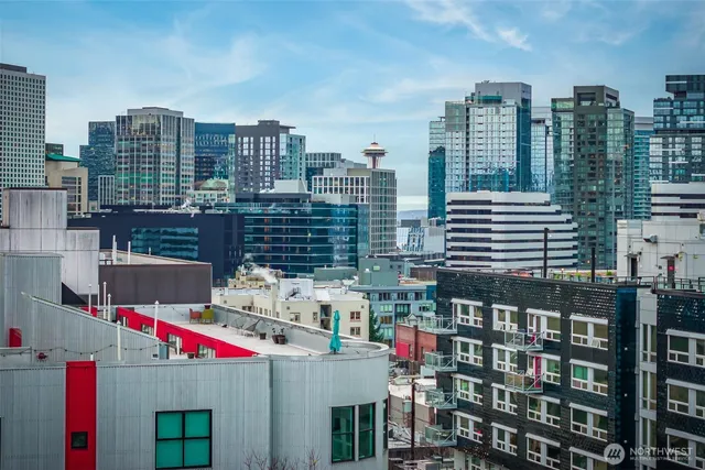 $890,000 | 615 East Pike Street, Unit 303, Seattle, WA 98122