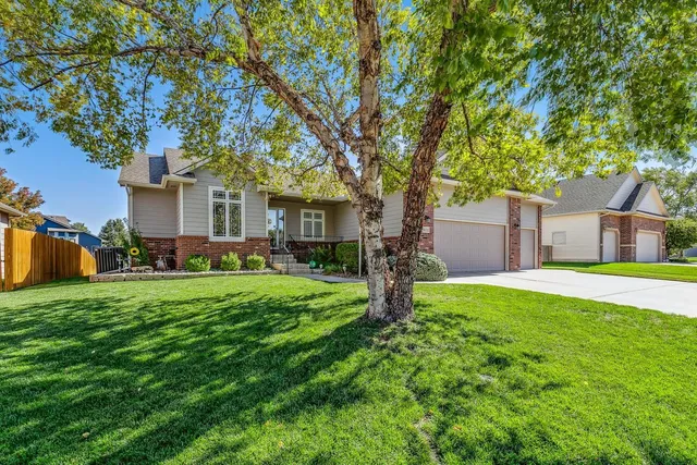 $319,900 | 4632 North Spyglass Street, Wichita, KS 67226