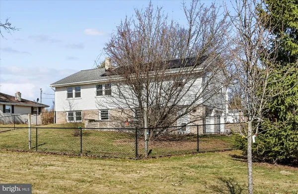 $250,000 | 2401 Belair Drive, Dover, PA 17315
