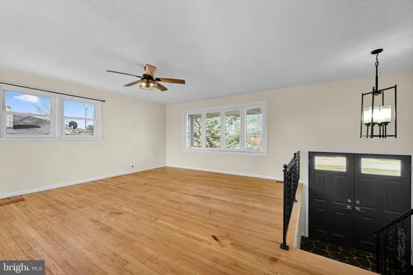 $250,000 | 2401 Belair Drive, Dover, PA 17315