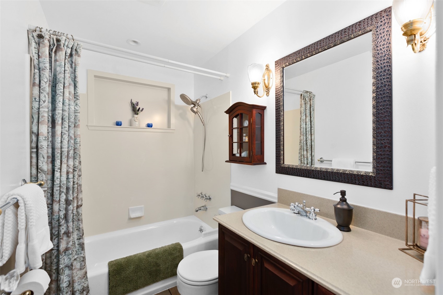 7828 192nd Place Southwest Edmonds, WA 98026 - Photo 26 of 40 Gallery Image 26