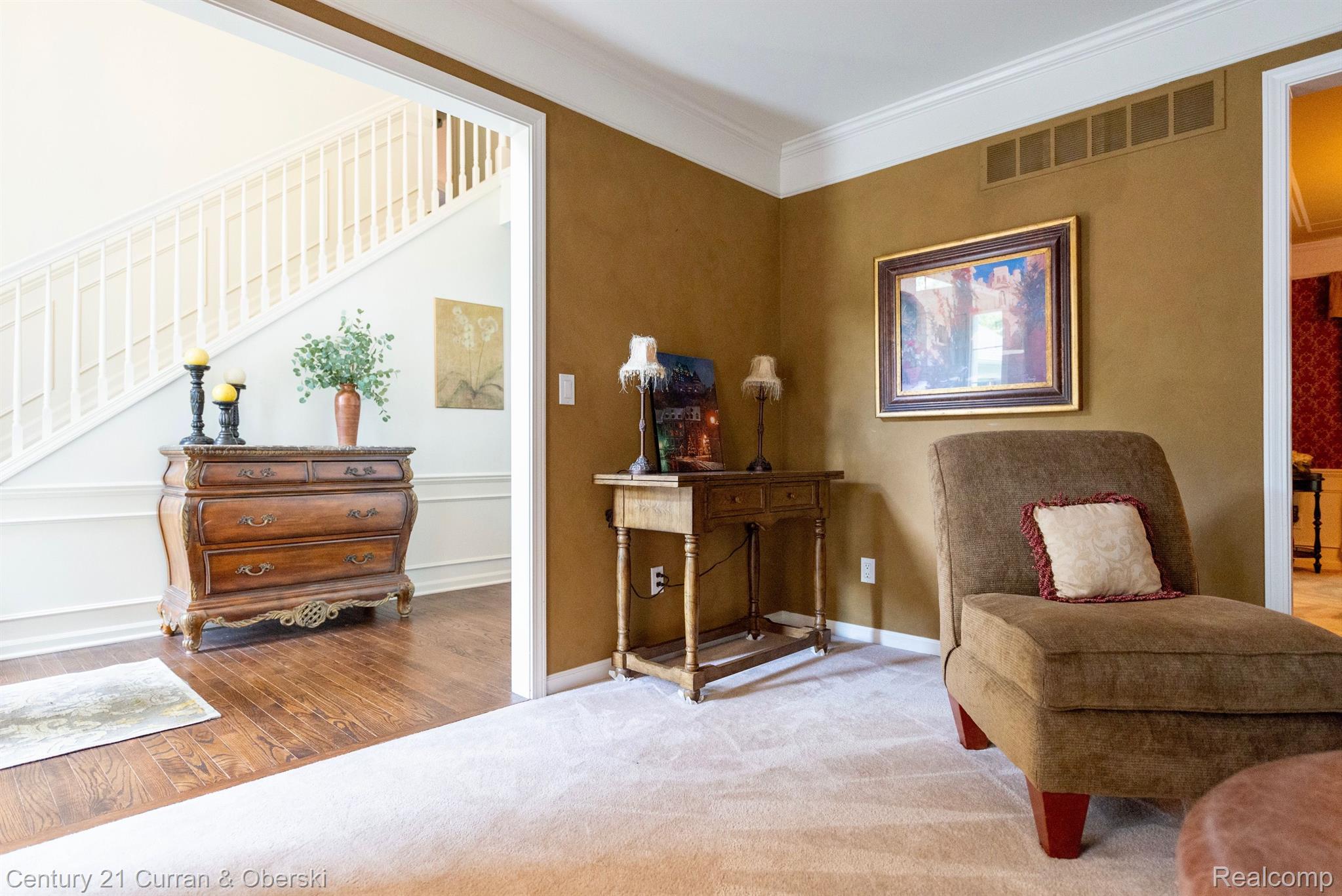 3764 Piedmonte Drive Rochester, MI 48306 - Photo 23 of 60 Living Room