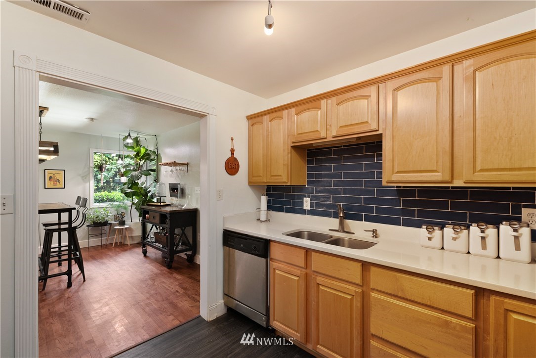 19044 Southeast 161st Street Renton, WA 98058 - Photo 17 of 40 Gallery Image 17