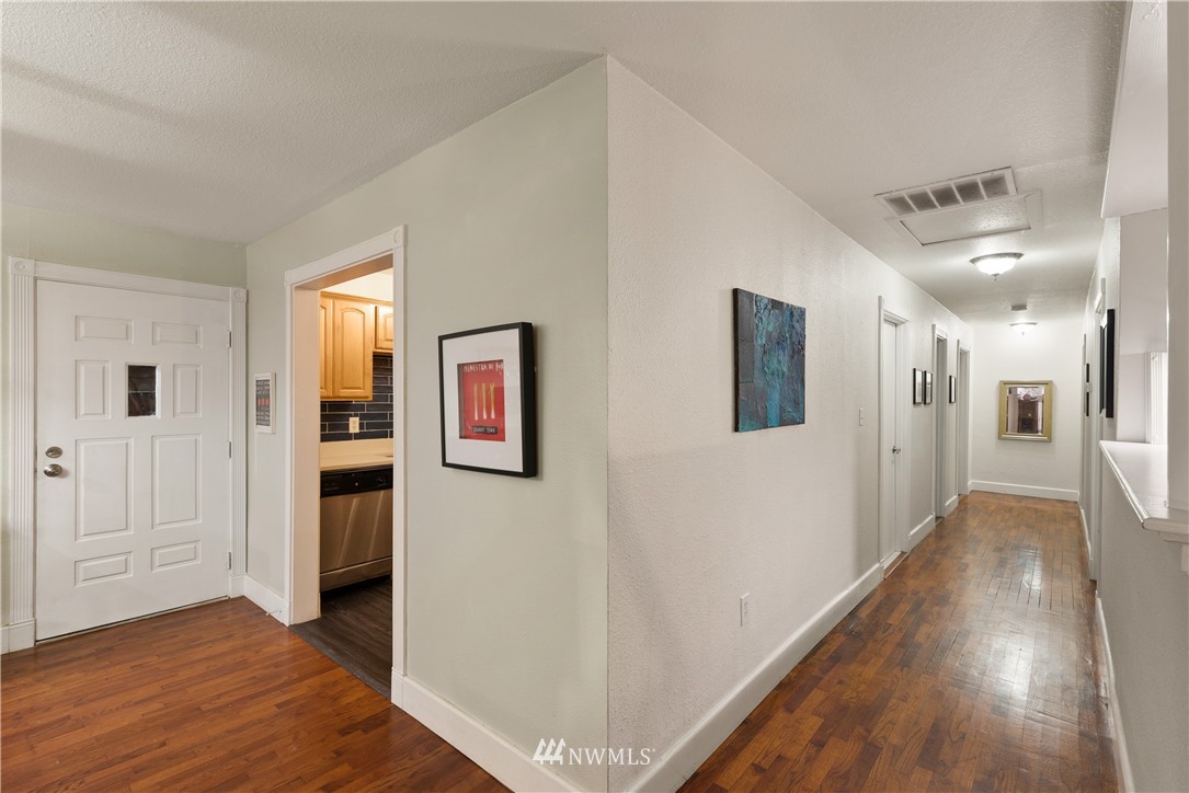 19044 Southeast 161st Street Renton, WA 98058 - Photo 18 of 40 Gallery Image 18