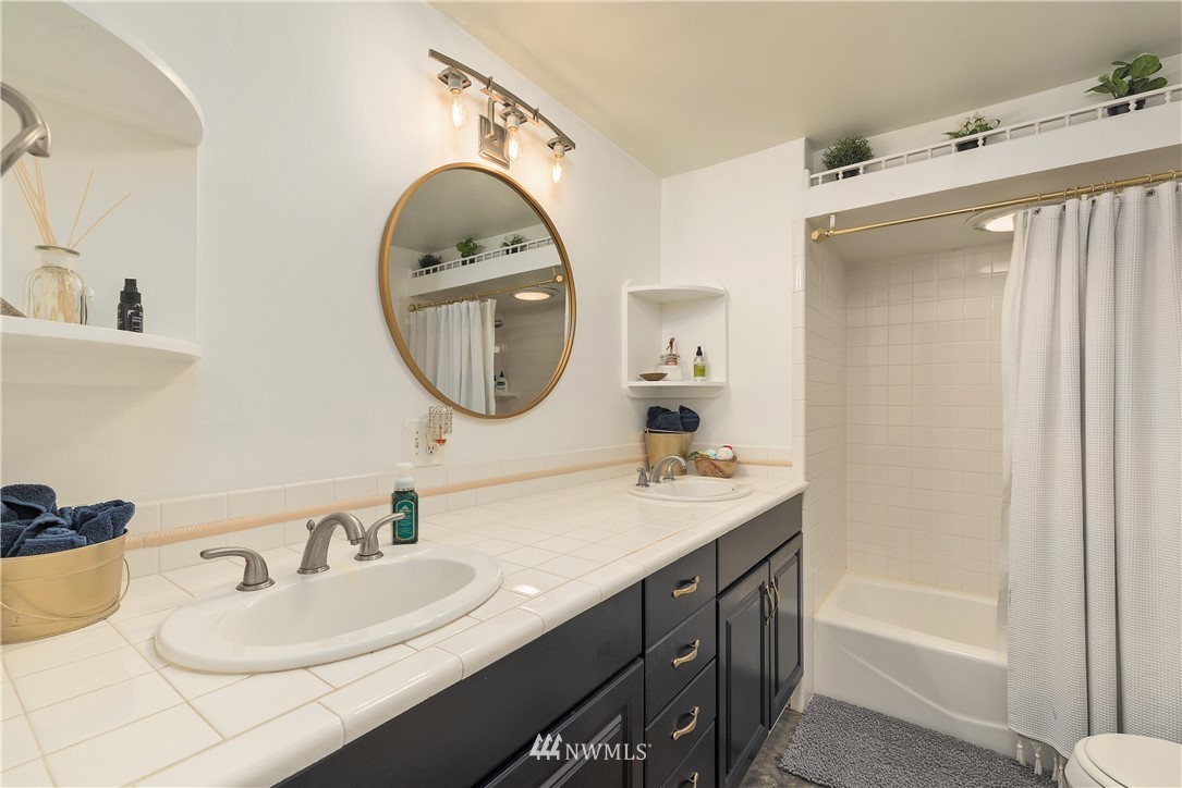 19044 Southeast 161st Street Renton, WA 98058 - Photo 24 of 40 Gallery Image 24