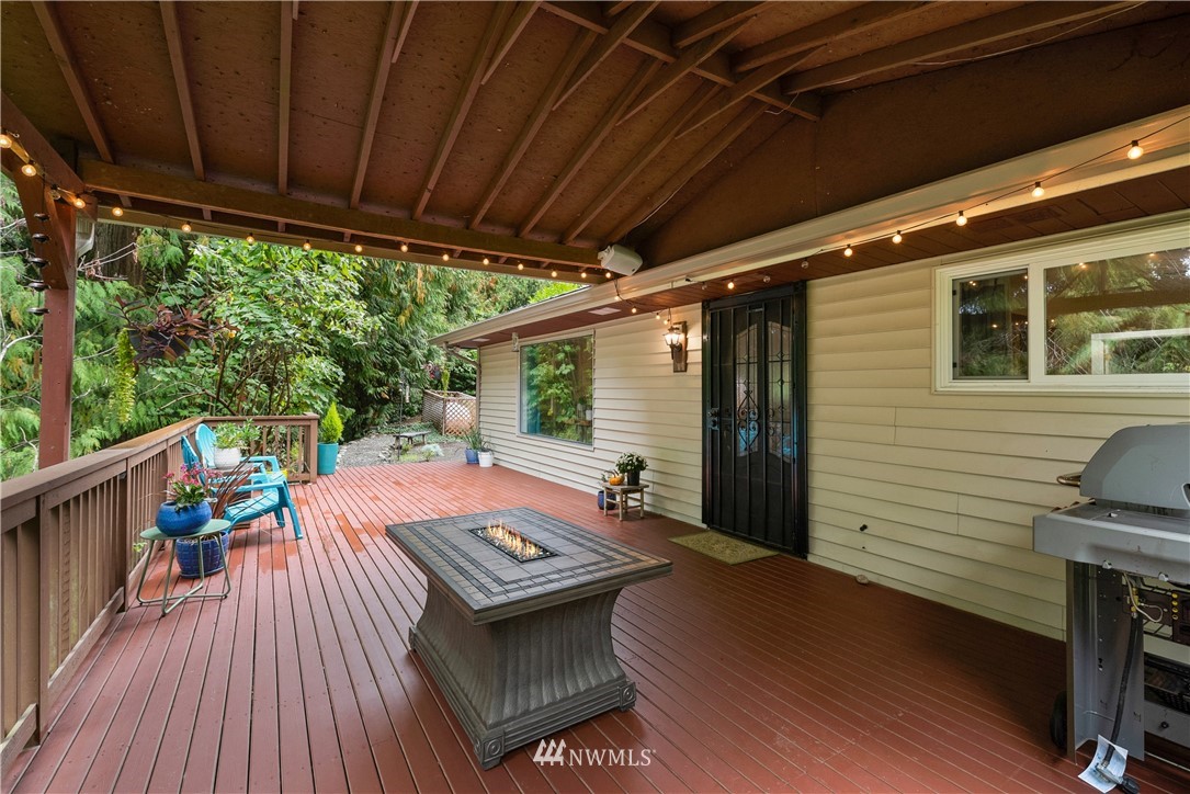 19044 Southeast 161st Street Renton, WA 98058 - Photo 4 of 40 Gallery Image 4