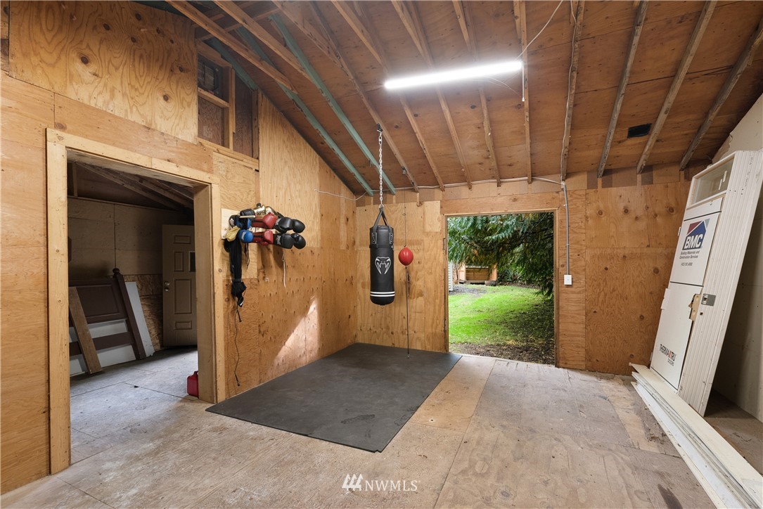 19044 Southeast 161st Street Renton, WA 98058 - Photo 34 of 40 Gallery Image 34
