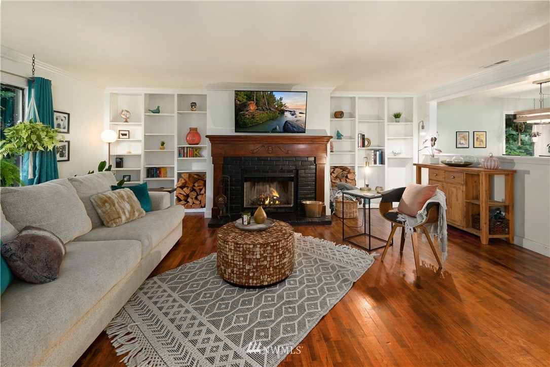 19044 Southeast 161st Street Renton, WA 98058 - Photo 6 of 40 Gallery Image 6
