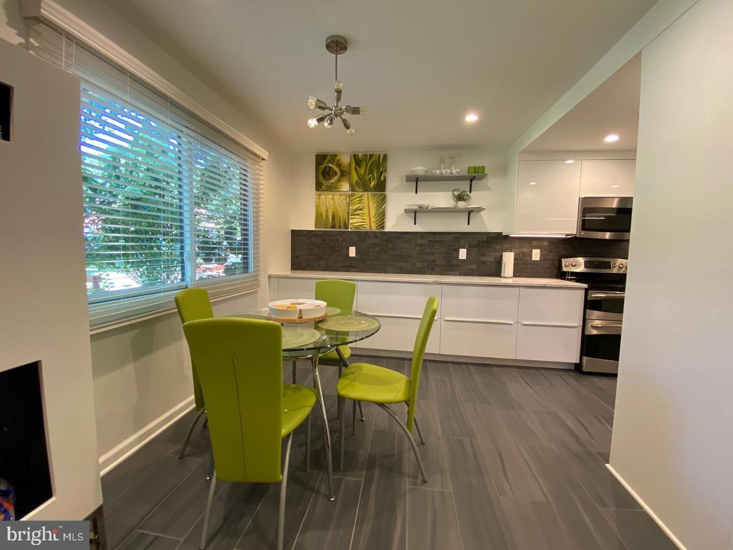 2269 Wheelwright Court Reston, VA 20191 - Photo 3 of 16