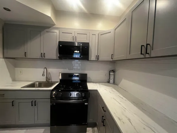 $3,600 | 633 37th Street, Unit 1, Union City, NJ 07087