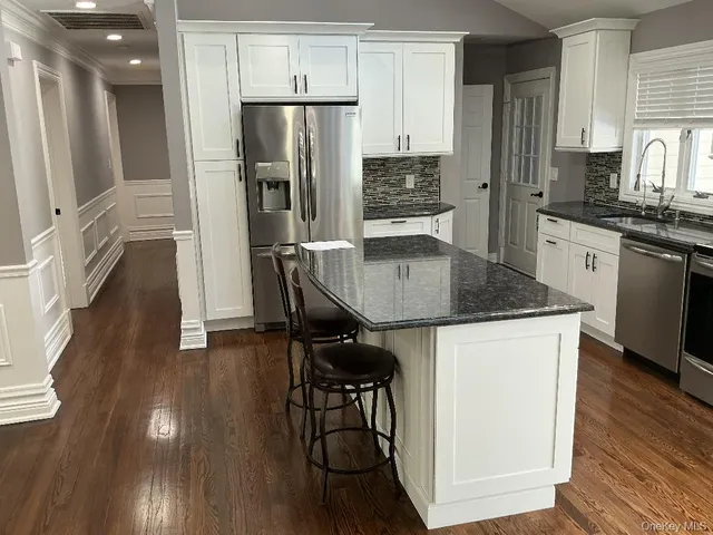 $5,200 | 9 Twin Cedar Lane, Northport, NY 11768