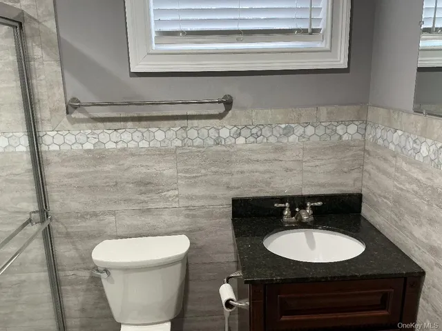 $5,200 | 9 Twin Cedar Lane, Northport, NY 11768