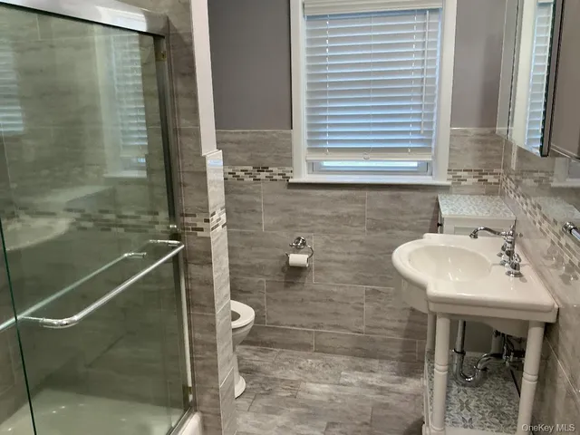 $5,200 | 9 Twin Cedar Lane, Northport, NY 11768