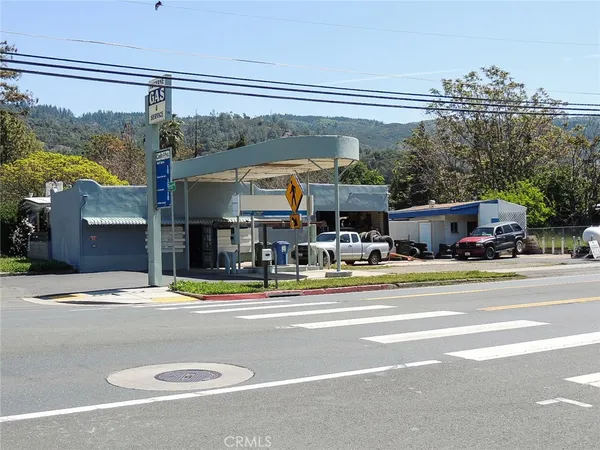 a view of a city street