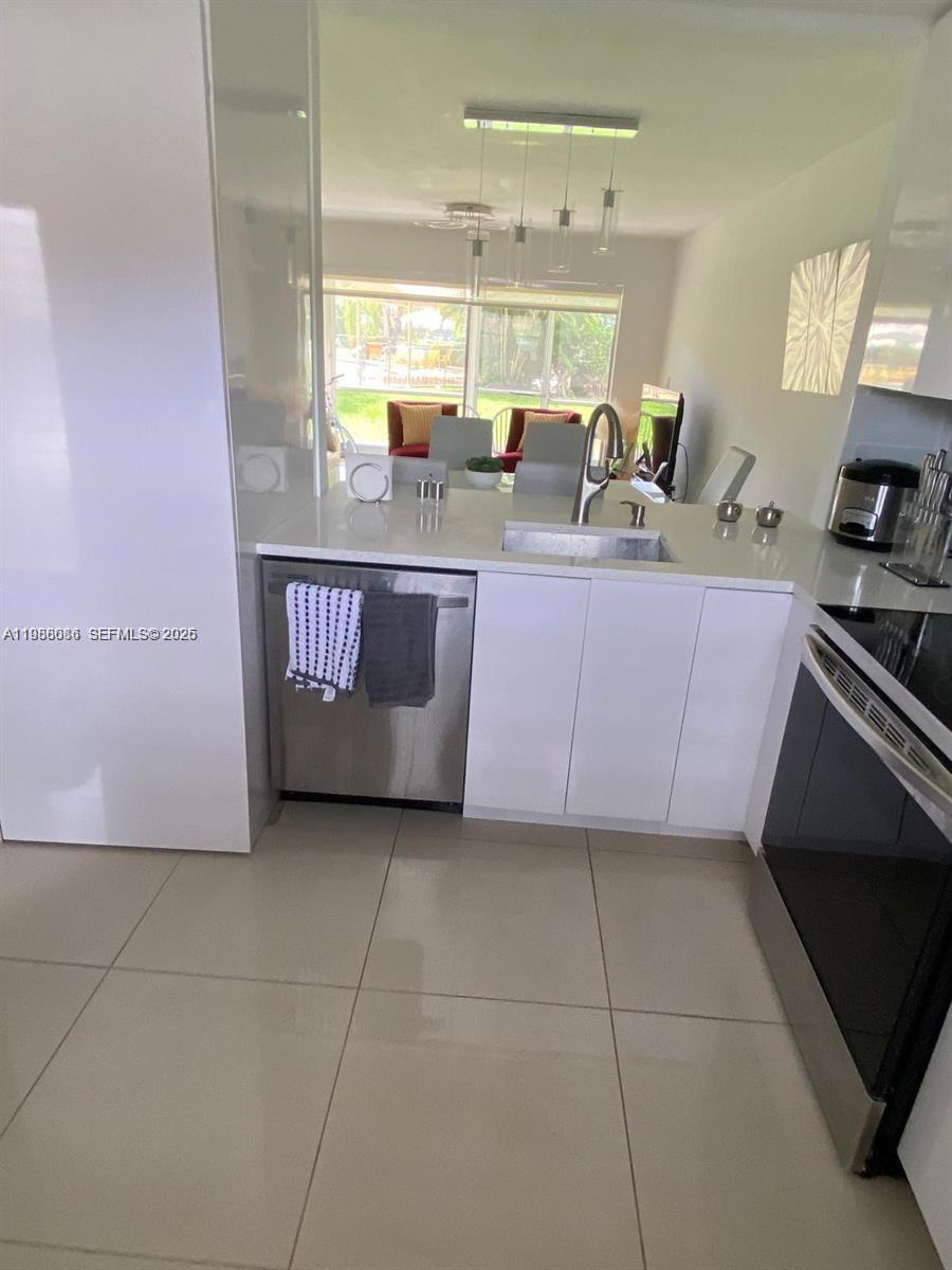 8838 West McNab Road, Unit 104 Tamarac, FL 33321 - Photo 5 of 23