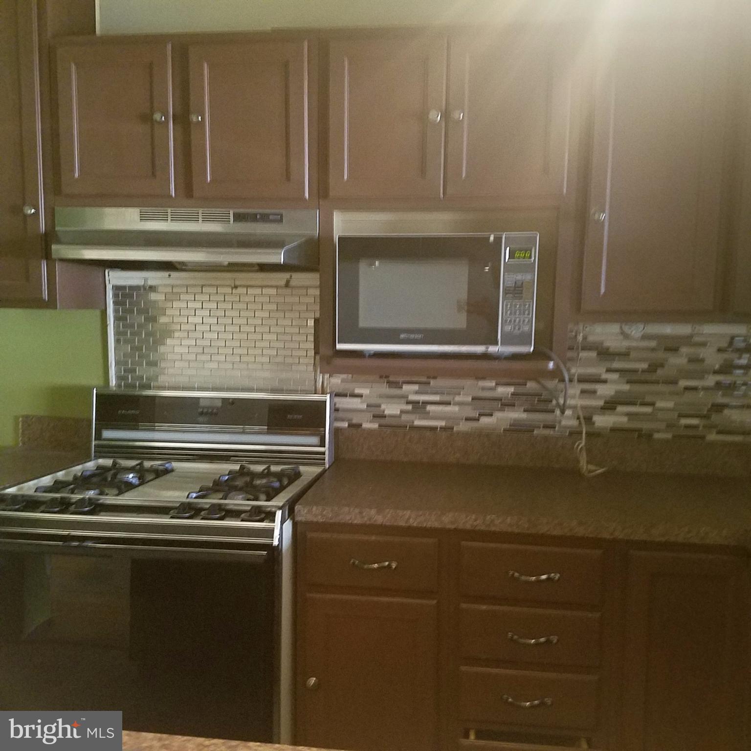 319 Grovethorn Road Baltimore, MD 21220 - Photo 5 of 12 Kitchen