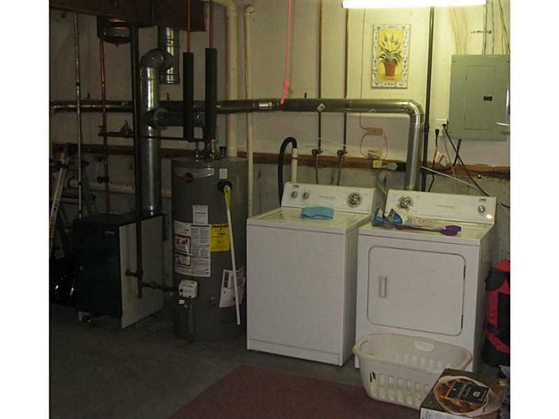 660 Point Judith Road, Unit B1 Narragansett, RI 02882 - Photo 20 of 25 Laundry Room.