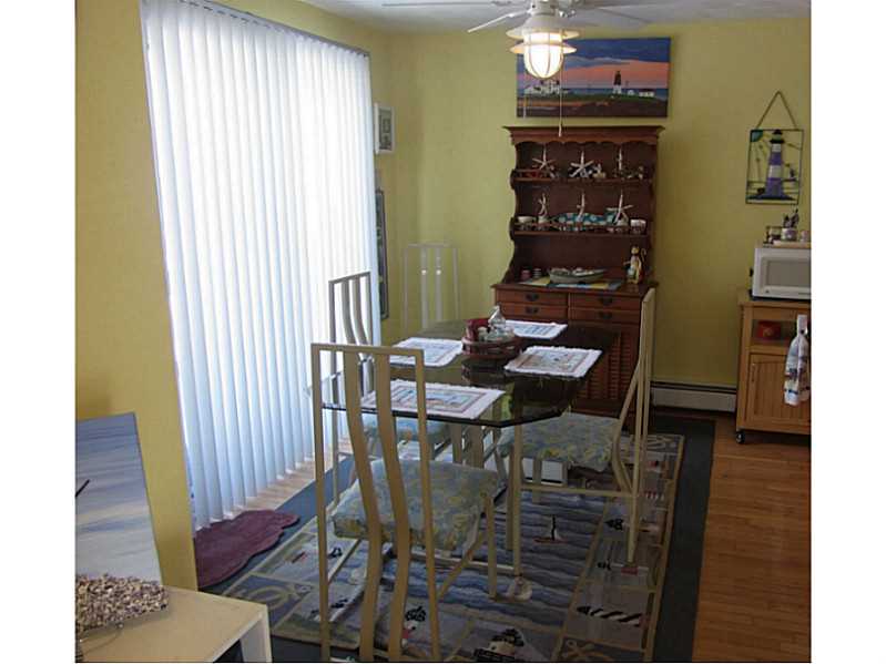660 Point Judith Road, Unit B1 Narragansett, RI 02882 - Photo 9 of 25 Dining Room.