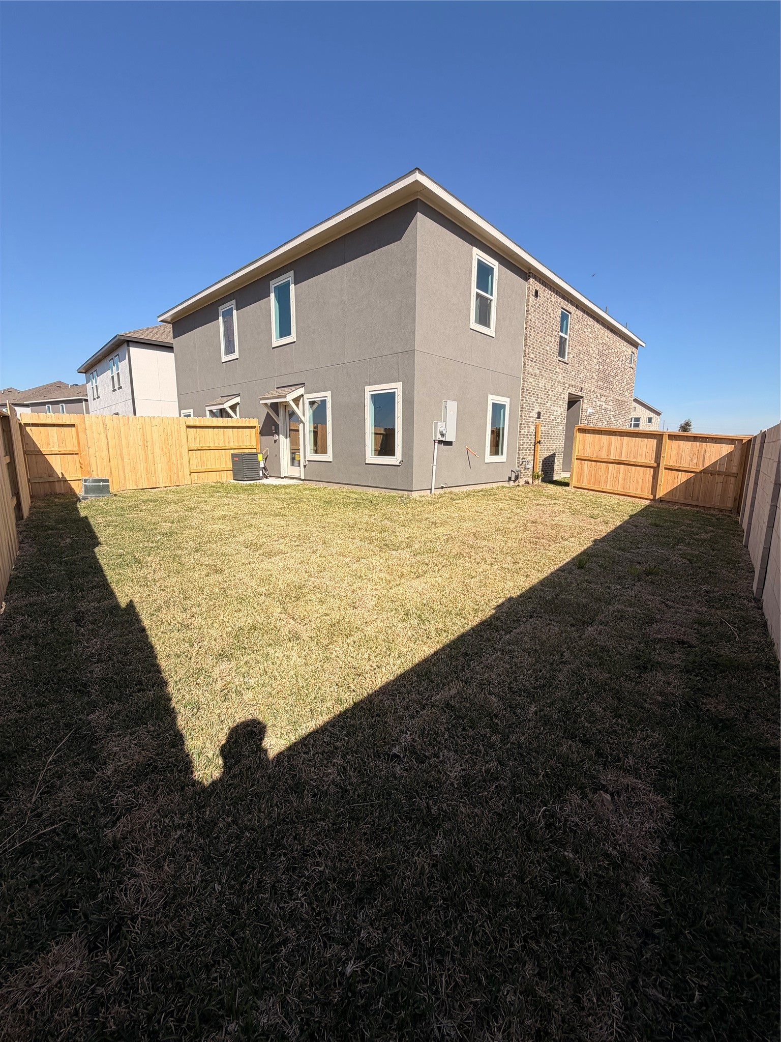 2163 Salinas Drive Rosharon, TX 77583 - Photo 10 of 31 a front view of house with yard