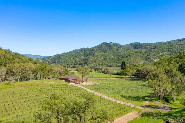 $1,950,000 | 2200 McNab Ranch Road, Ukiah, CA 95482
