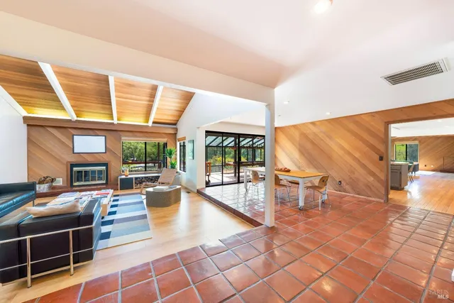 $1,950,000 | 2200 McNab Ranch Road, Ukiah, CA 95482