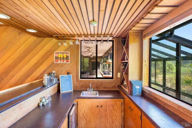 $1,950,000 | 2200 McNab Ranch Road, Ukiah, CA 95482