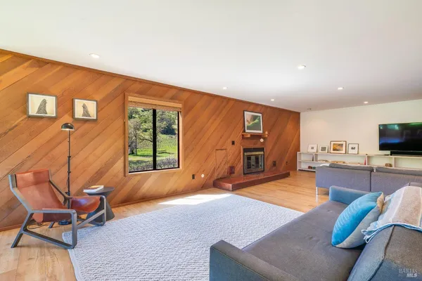 $1,950,000 | 2200 McNab Ranch Road, Ukiah, CA 95482